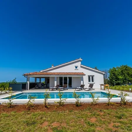 וילה Villa Roza
